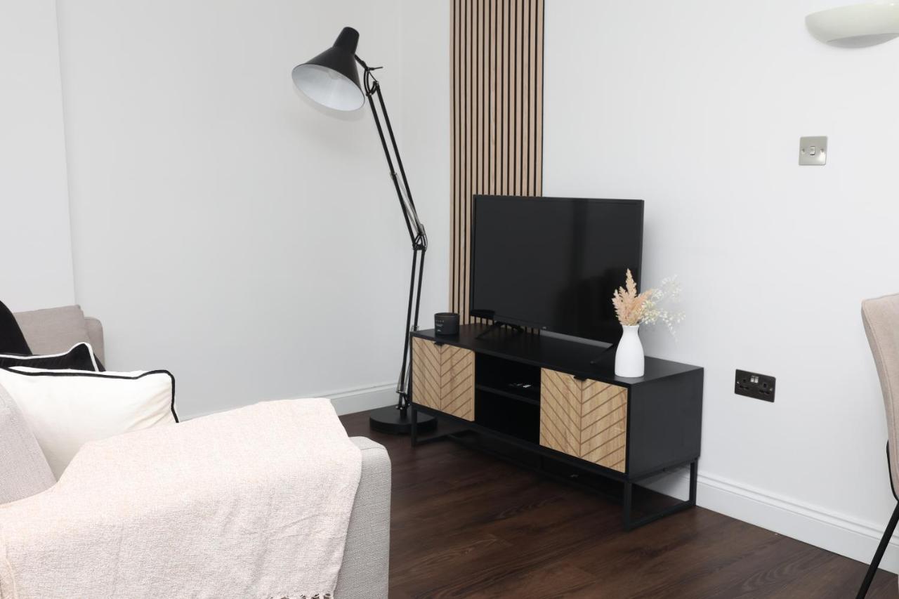 Apartament Watford Luxury 1 Bed Flat - Free Parking Zewnętrze zdjęcie