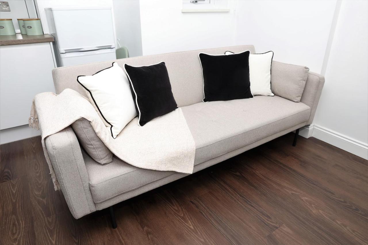 Apartament Watford Luxury 1 Bed Flat - Free Parking Zewnętrze zdjęcie