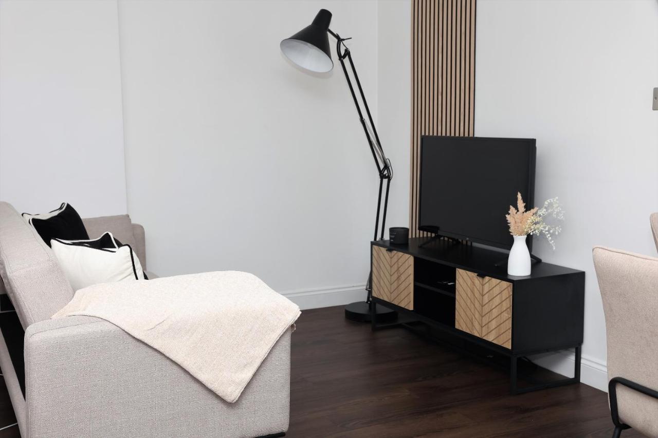 Apartament Watford Luxury 1 Bed Flat - Free Parking Zewnętrze zdjęcie
